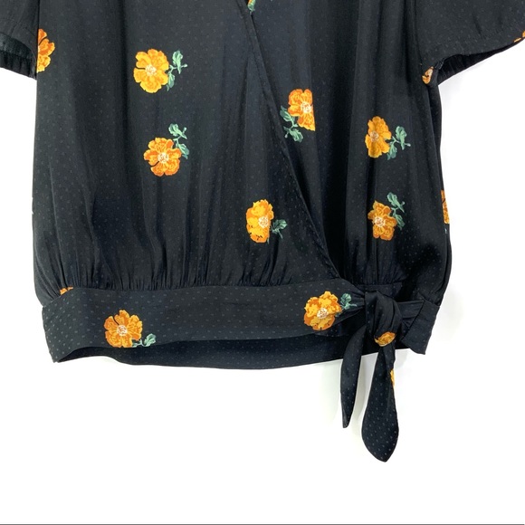 ♻️DONATED ♻️ MADEWELL  Short Sleeve Black Top V-Neck Size XS Floral Print F22 - Picture 5 of 8